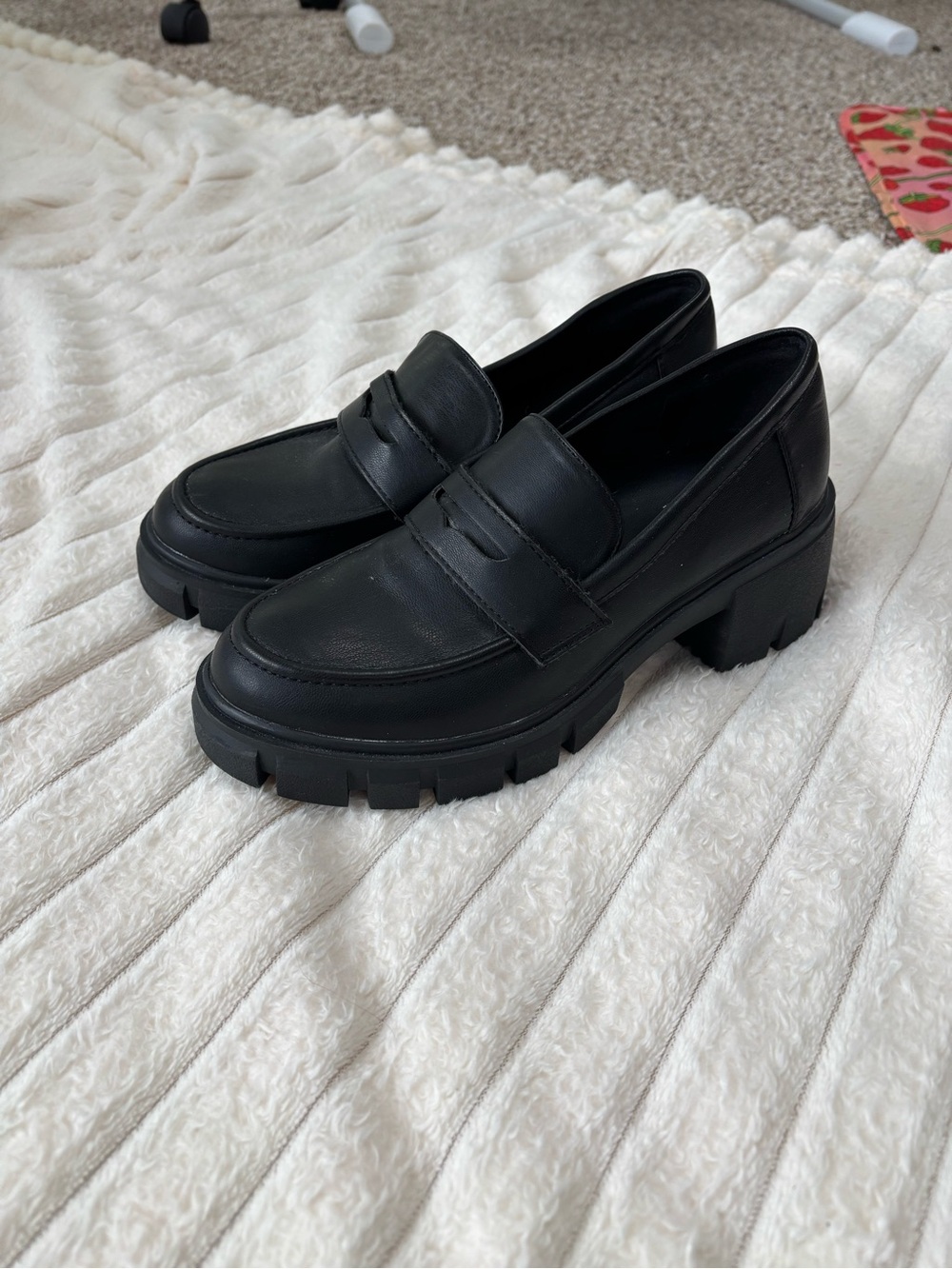 Black women’s chunky loafers